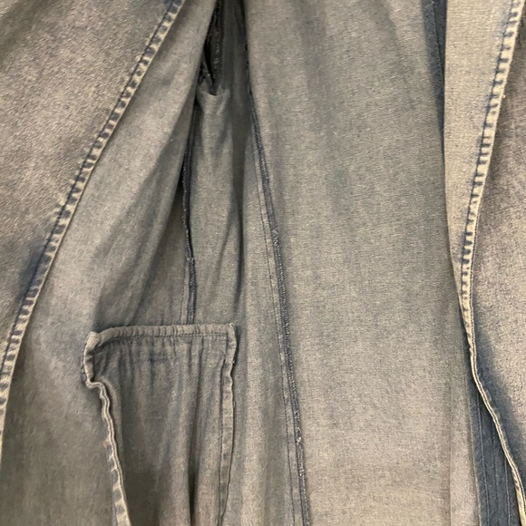 Entro large denim jacket Designed by Karl Lagerfeld - Picture 4 of 11